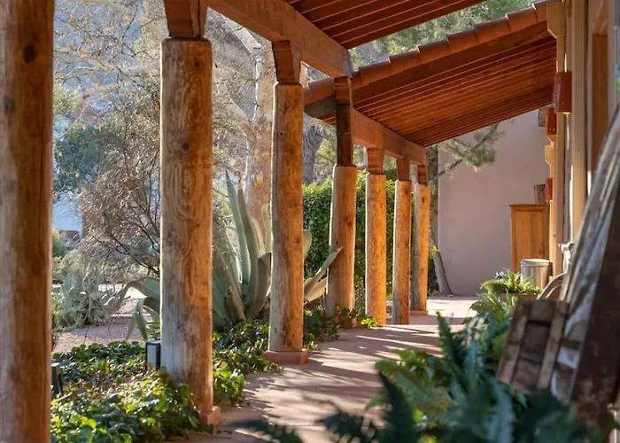Hotel Vaquero Shared Hot Tub And Breakfast Included *