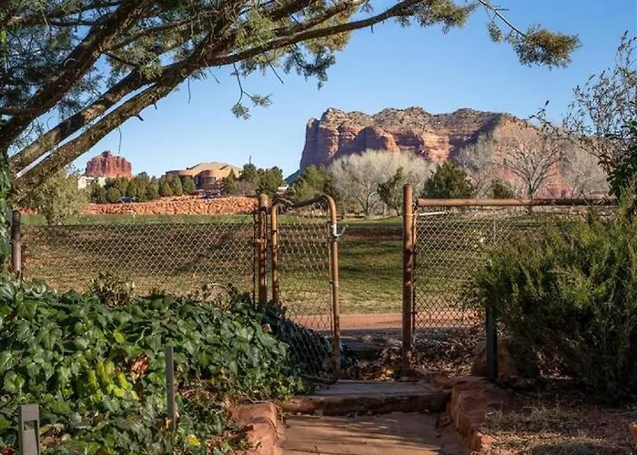 Vaquero Shared Hot Tub And Breakfast Included Hotel